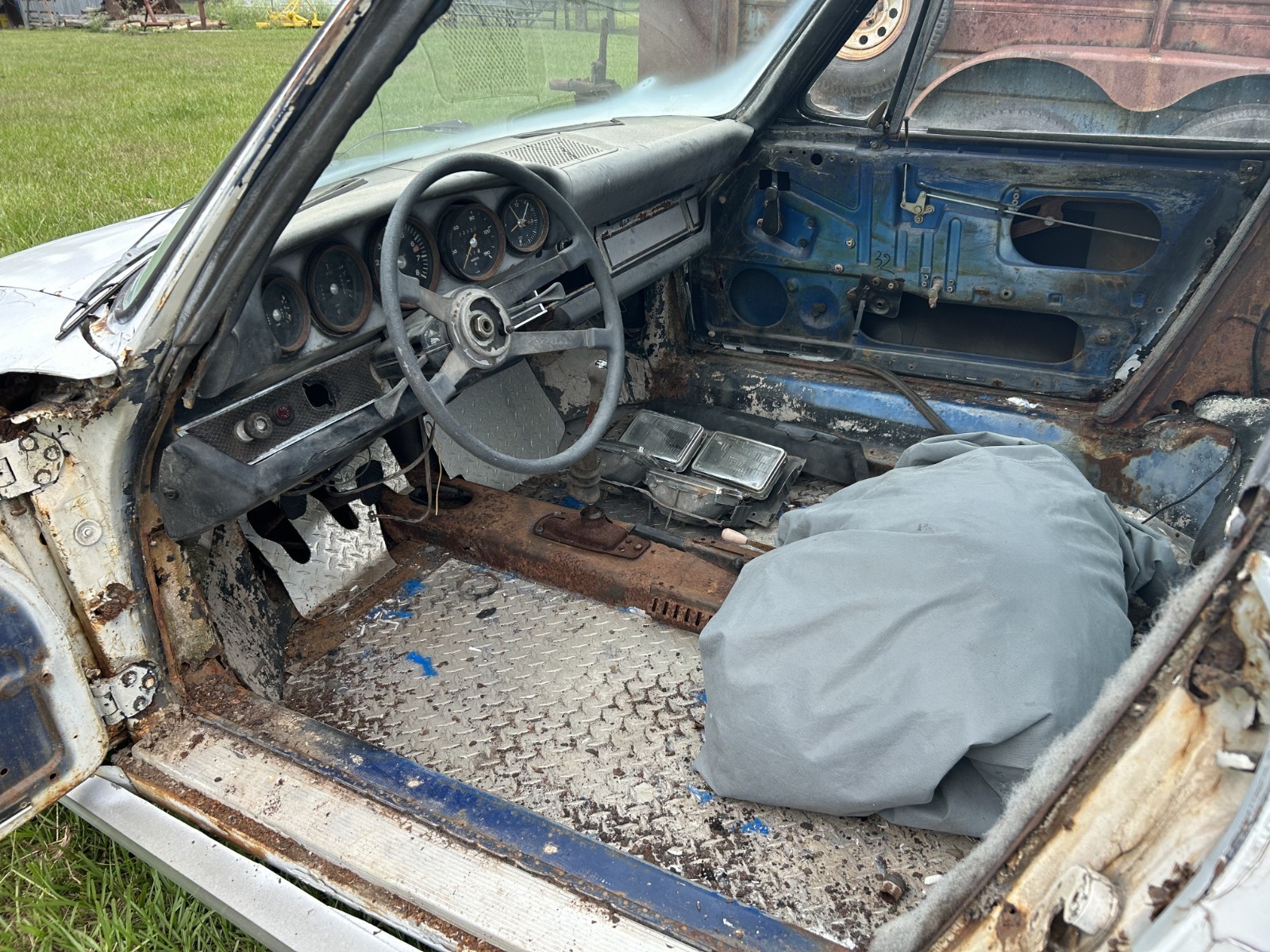 Porsche-911-1970-Coupe-16