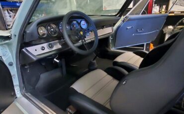 Porsche-911-1972-Coupe-16