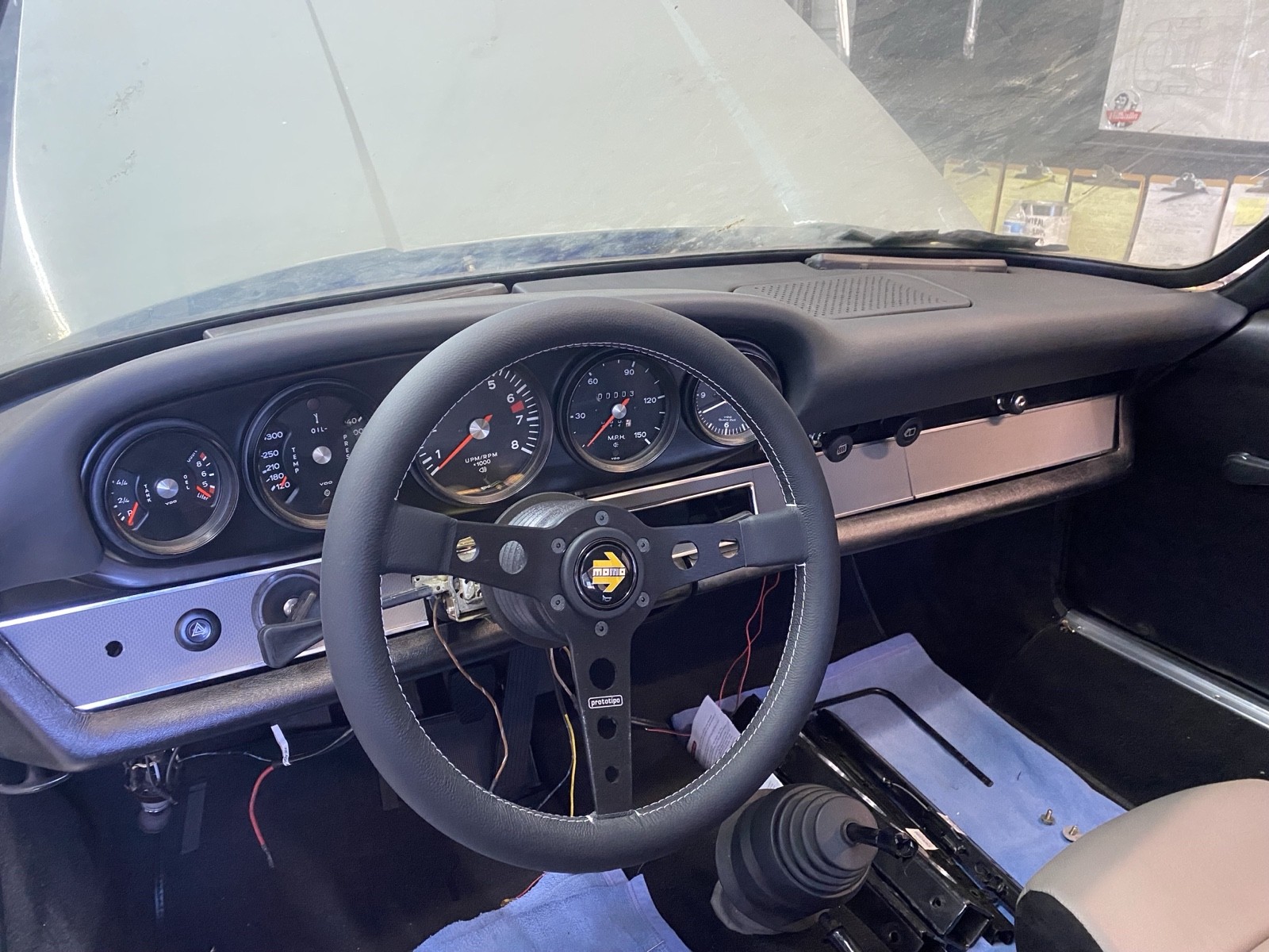 Porsche-911-1972-Coupe-17