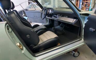 Porsche-911-1972-Coupe-38