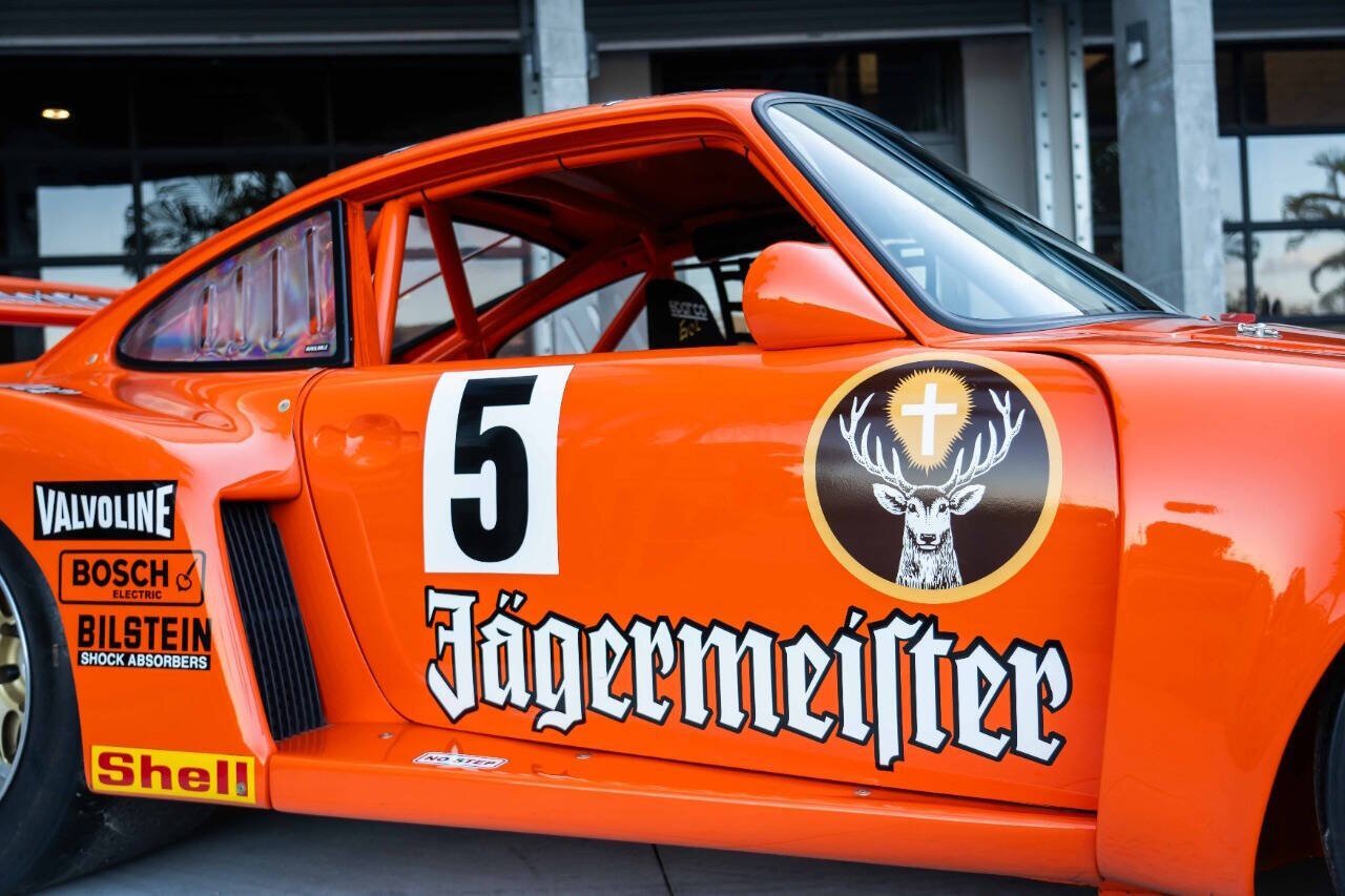 Porsche-911-1974-Coupe-21