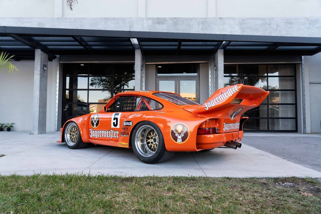Porsche-911-1974-Coupe-26