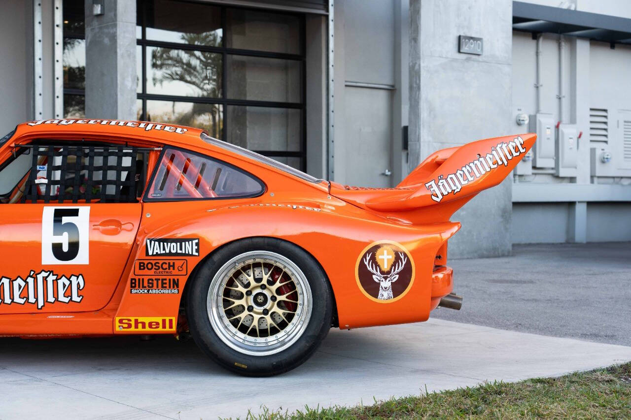 Porsche-911-1974-Coupe-27