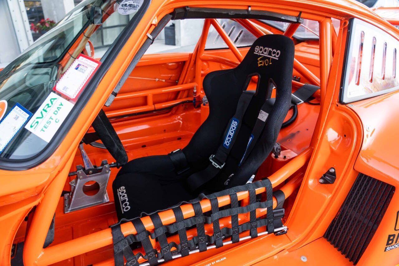 Porsche-911-1974-Coupe-3