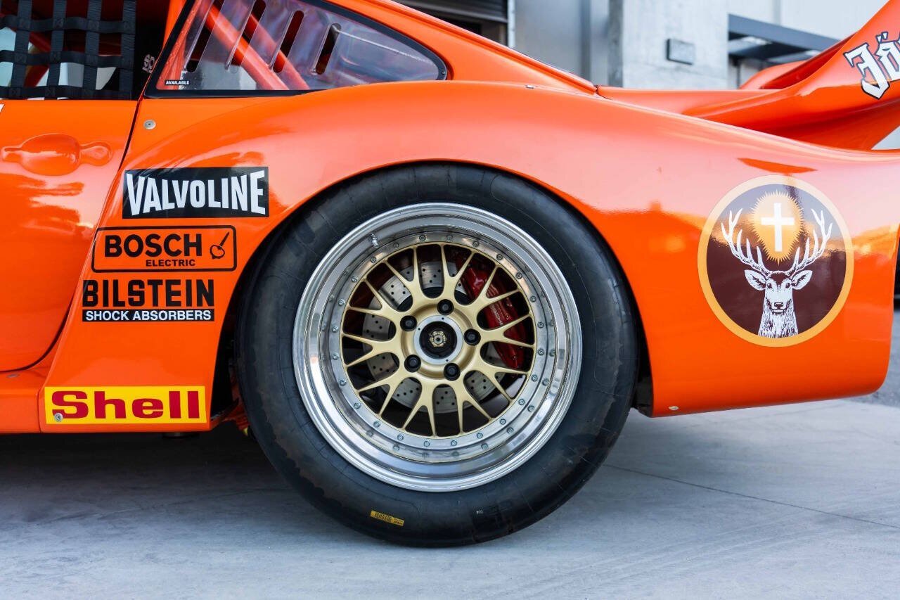 Porsche-911-1974-Coupe-36