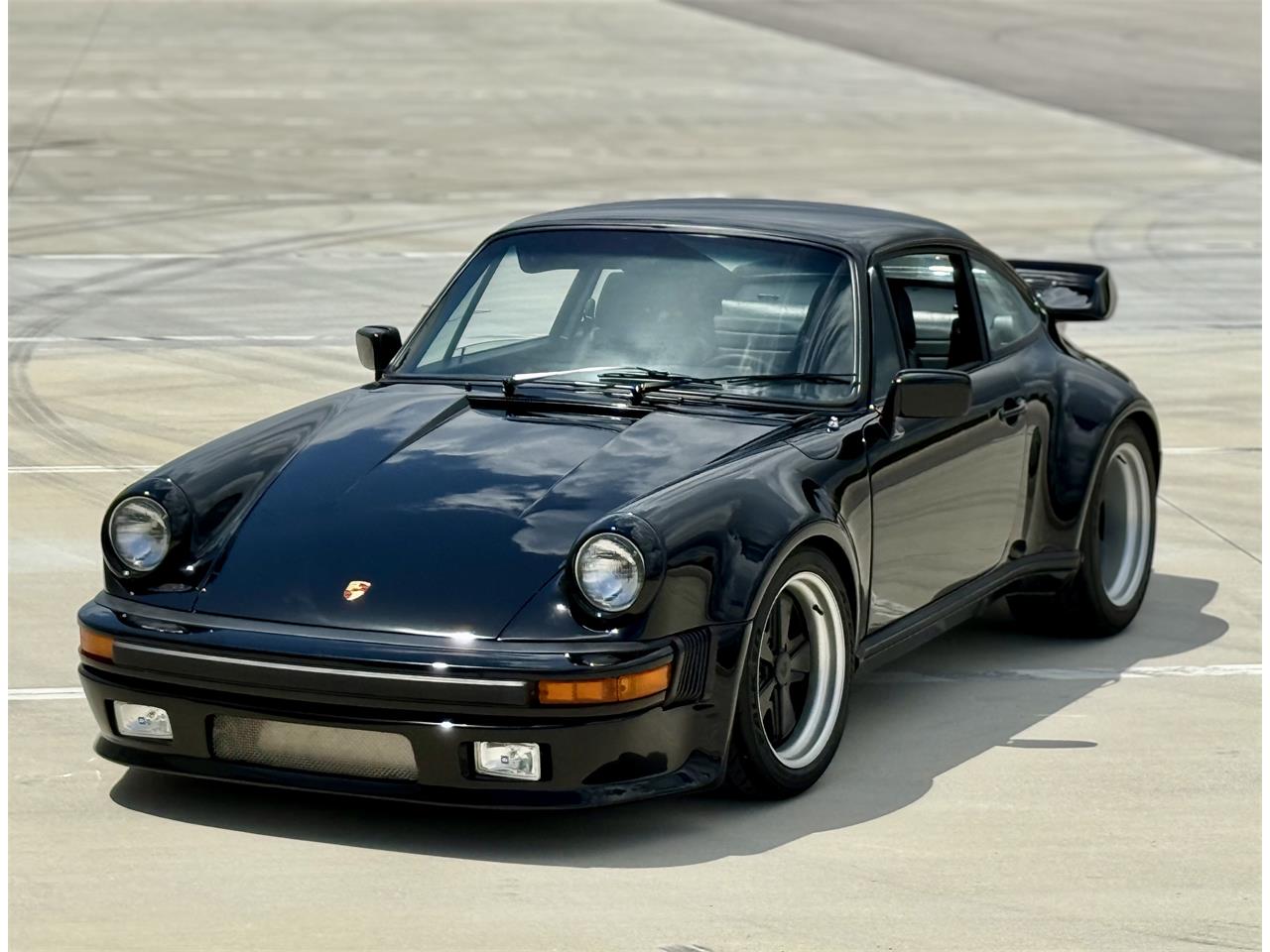 Porsche-911-1975-Black-Black-17