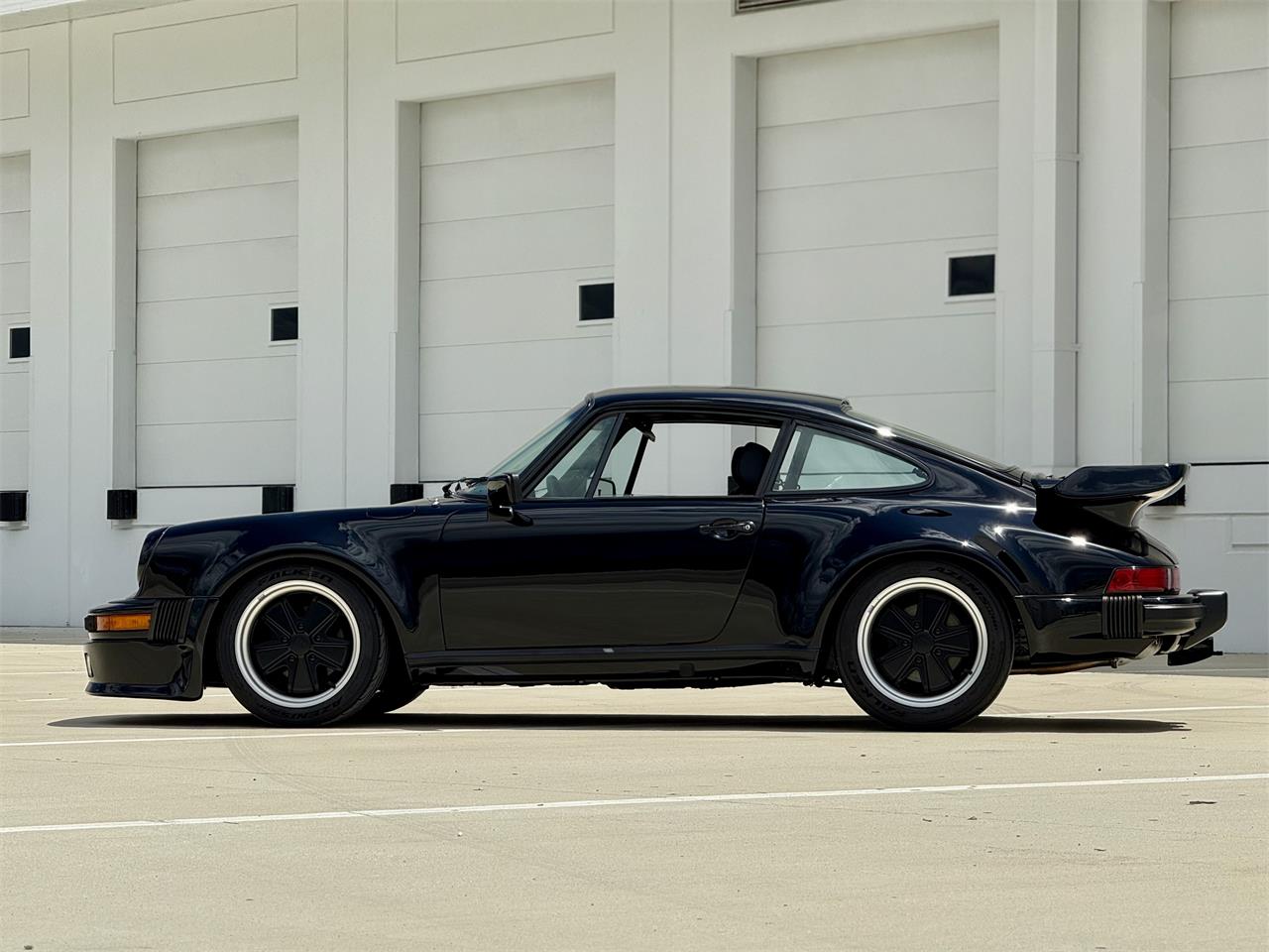 Porsche-911-1975-Black-Black-23