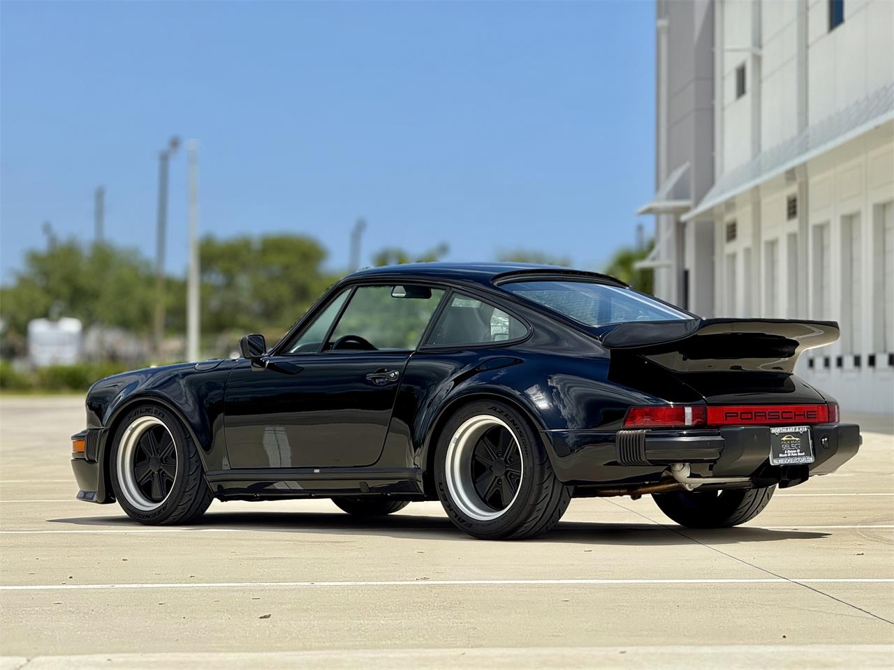 Porsche-911-1975-Black-Black-24