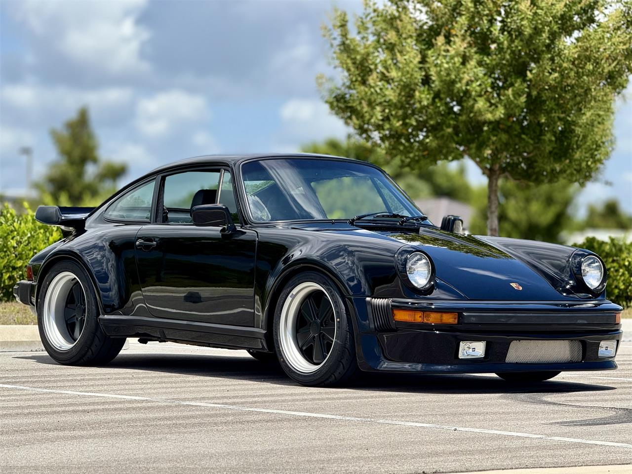 Porsche-911-1975-Black-Black-27