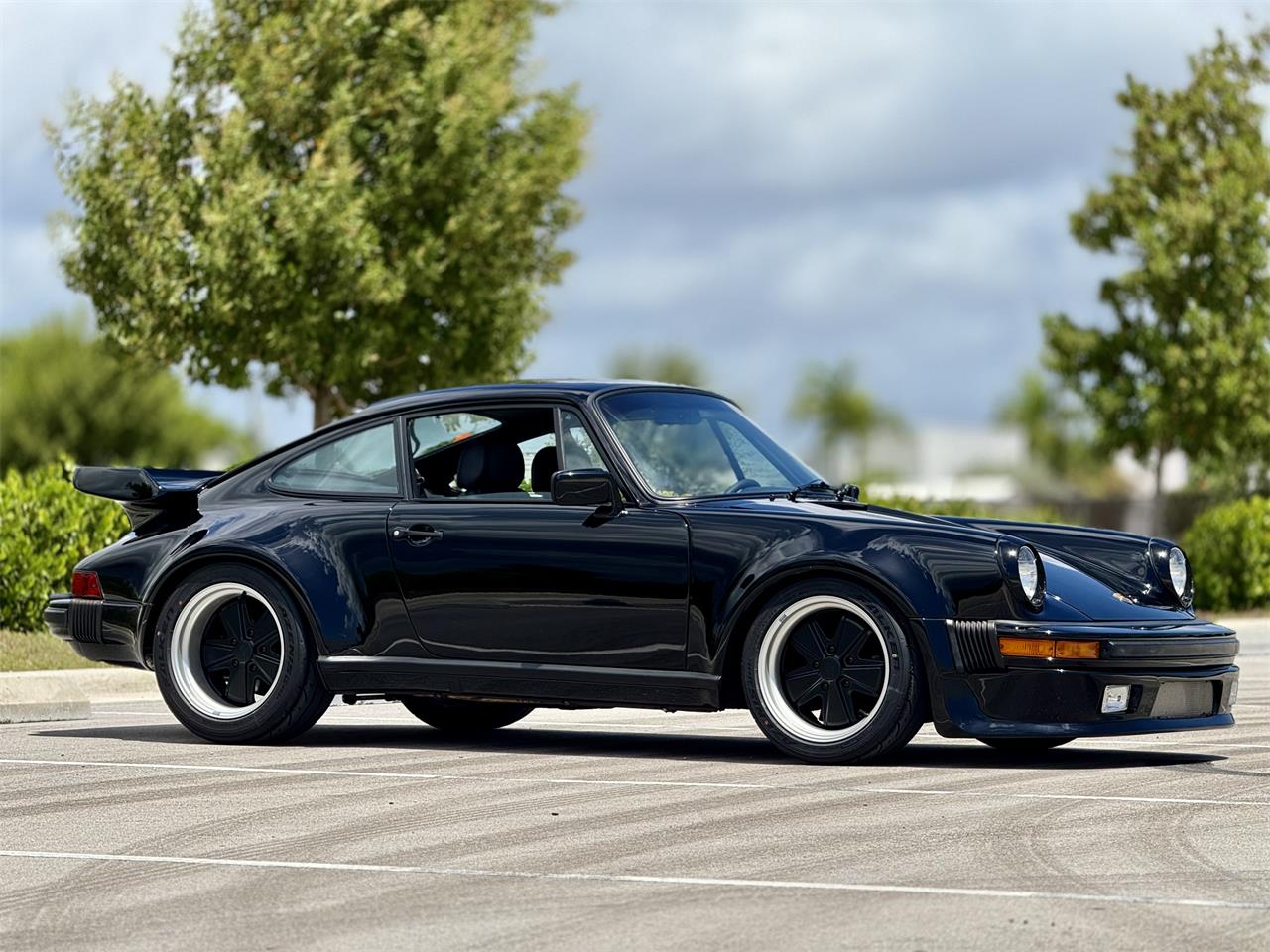 Porsche-911-1975-Black-Black-30