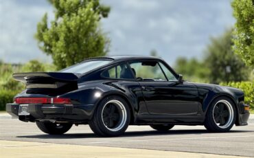Porsche-911-1975-Black-Black-32