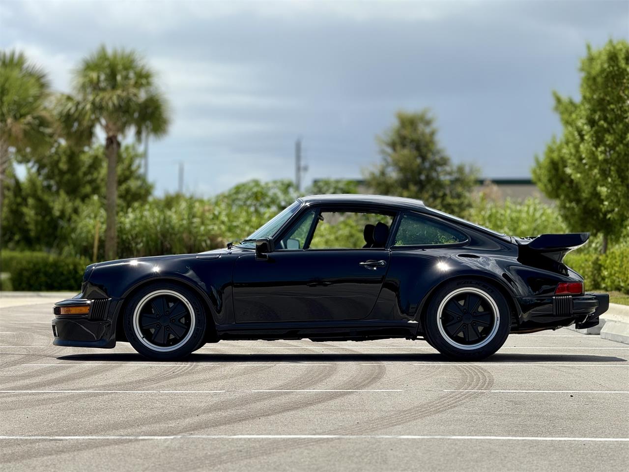 Porsche-911-1975-Black-Black-33