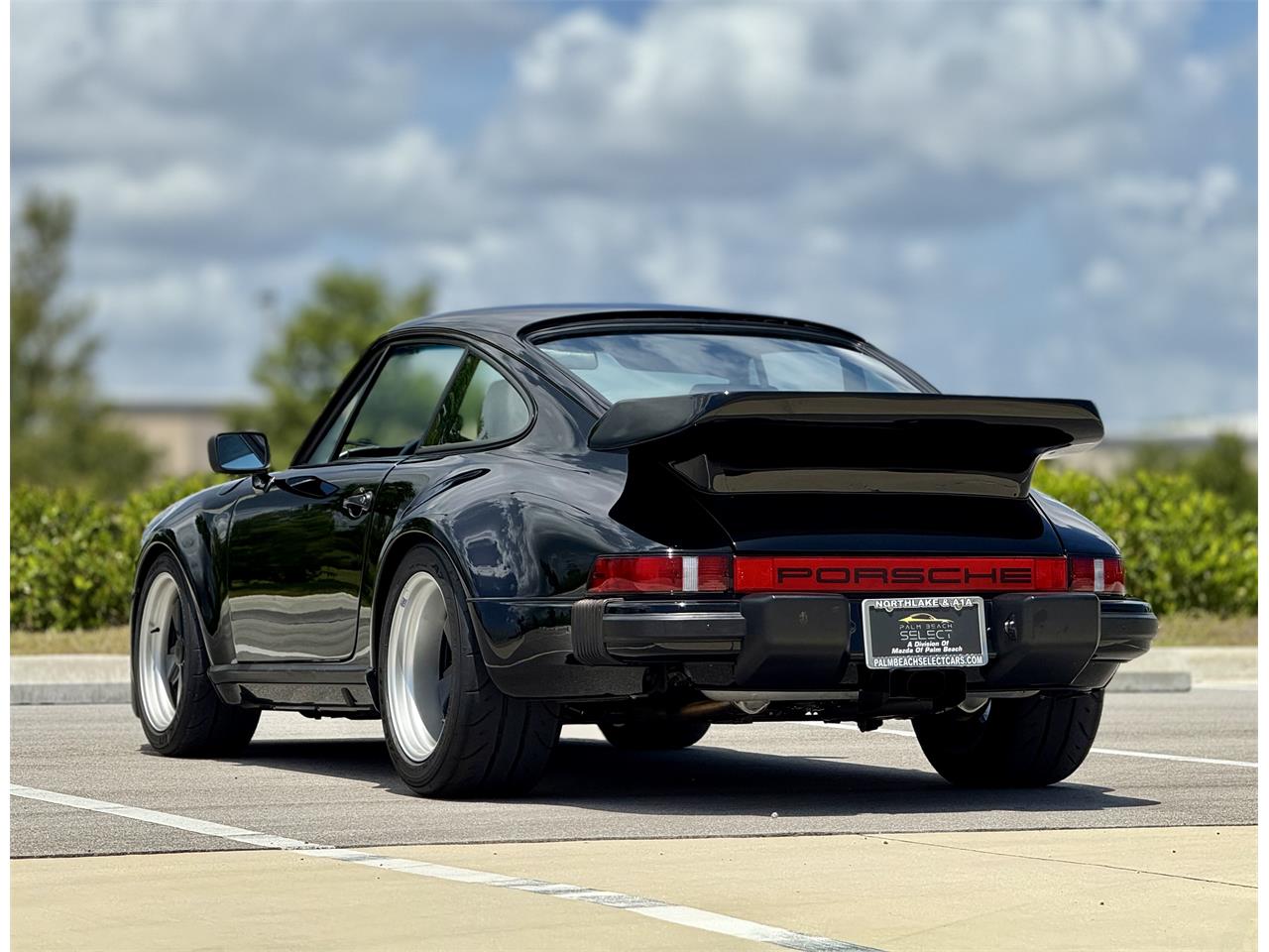 Porsche-911-1975-Black-Black-34