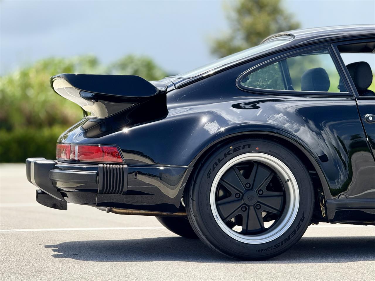 Porsche-911-1975-Black-Black-40