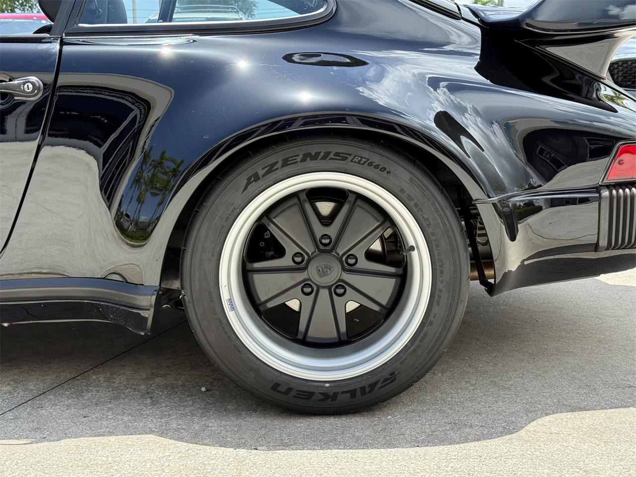 Porsche-911-1975-Black-Black-56