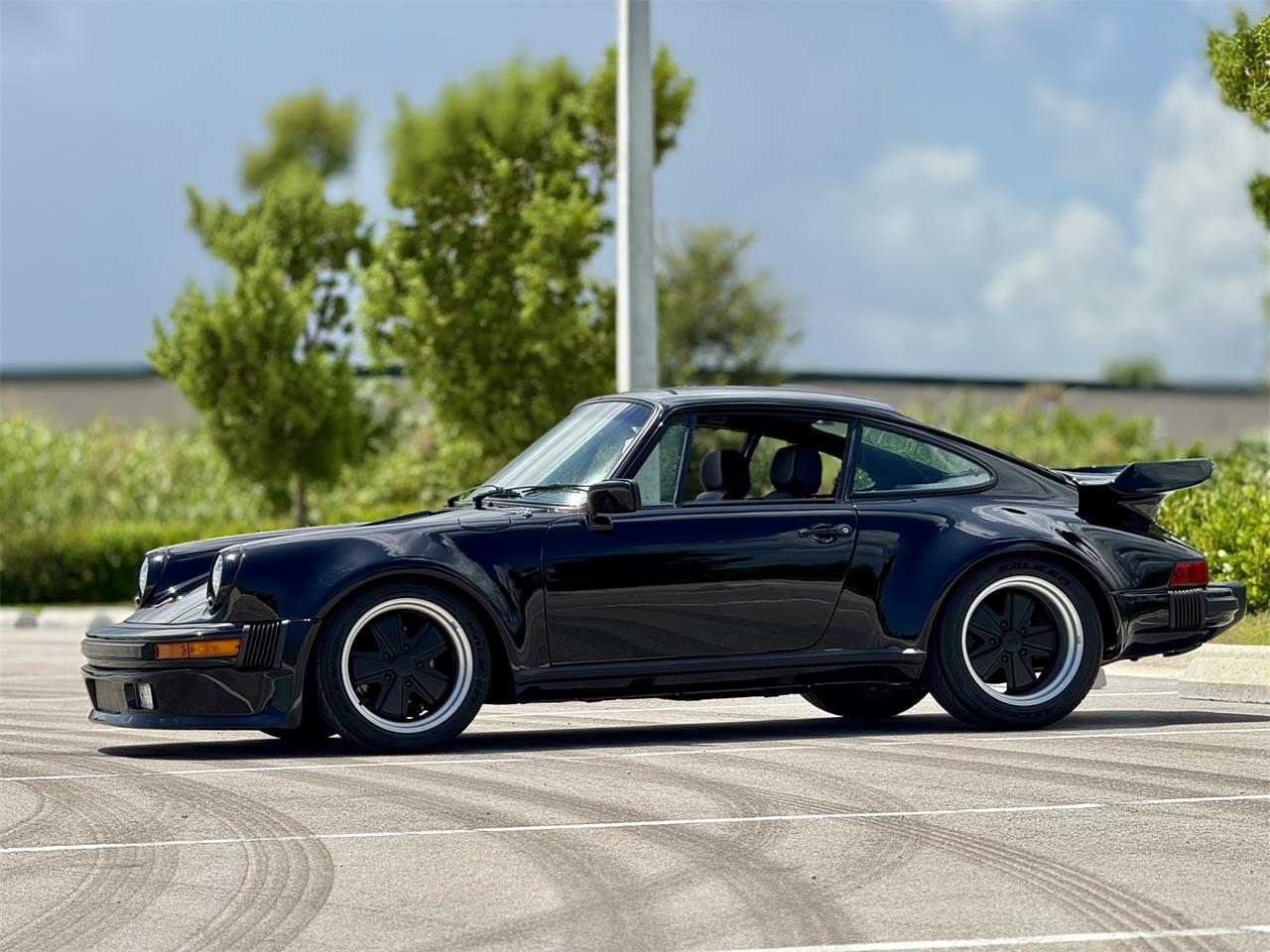 Porsche-911-1975-Black-Black-81