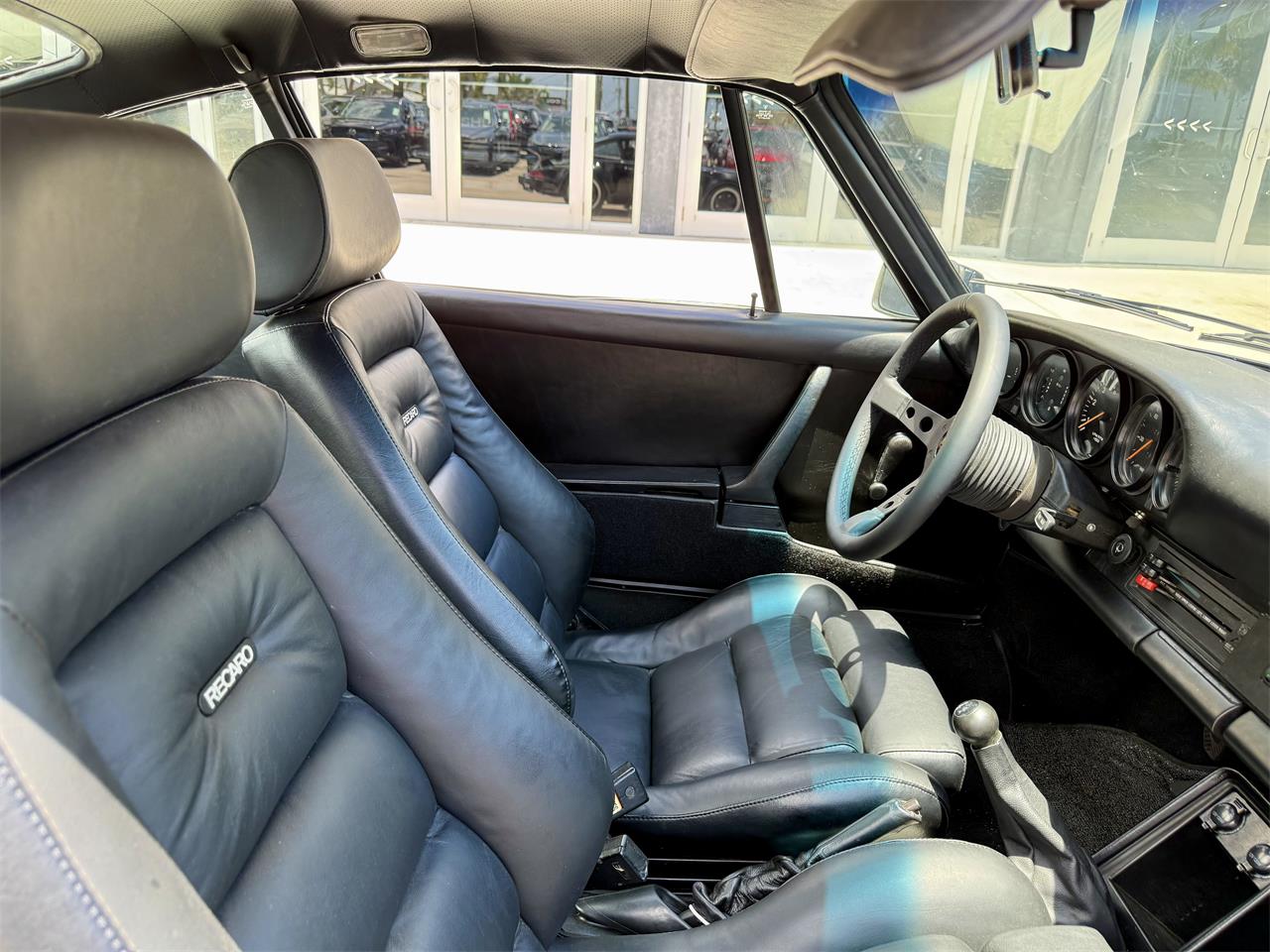 Porsche-911-1975-Black-Black-85