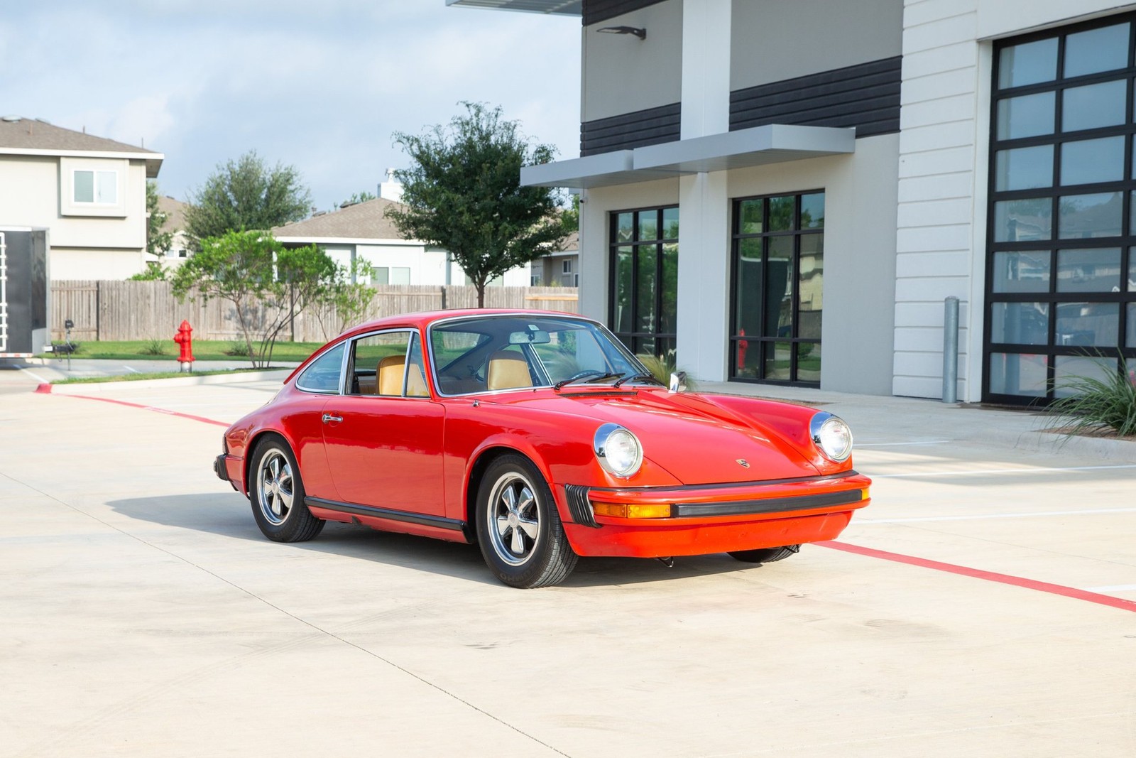 Porsche-911-1975-Coupe-12