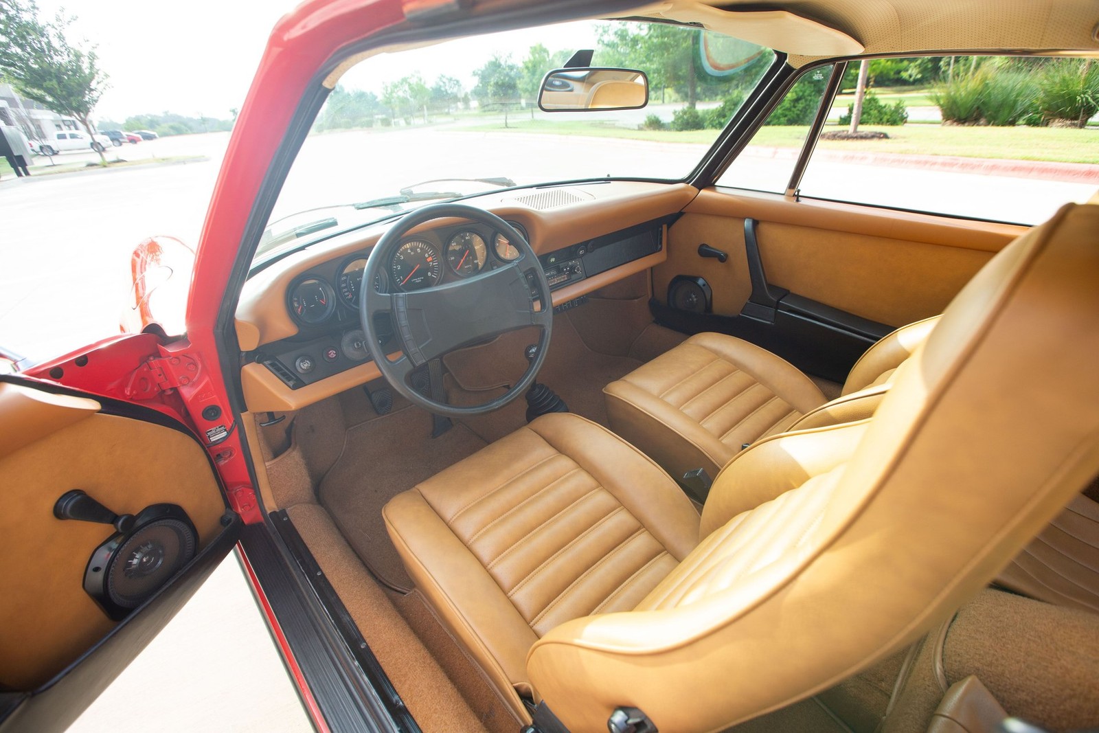 Porsche-911-1975-Coupe-20