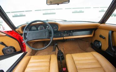 Porsche-911-1975-Coupe-24