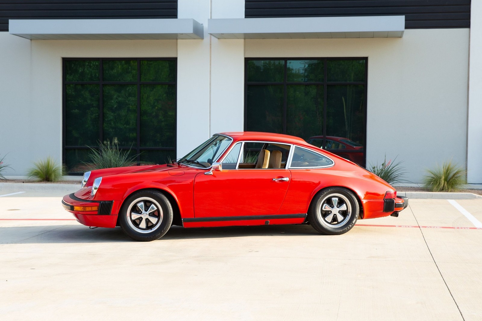 Porsche-911-1975-Coupe-3
