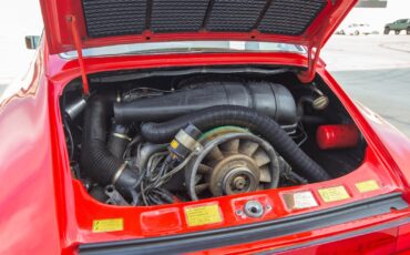 Porsche-911-1975-Coupe-4