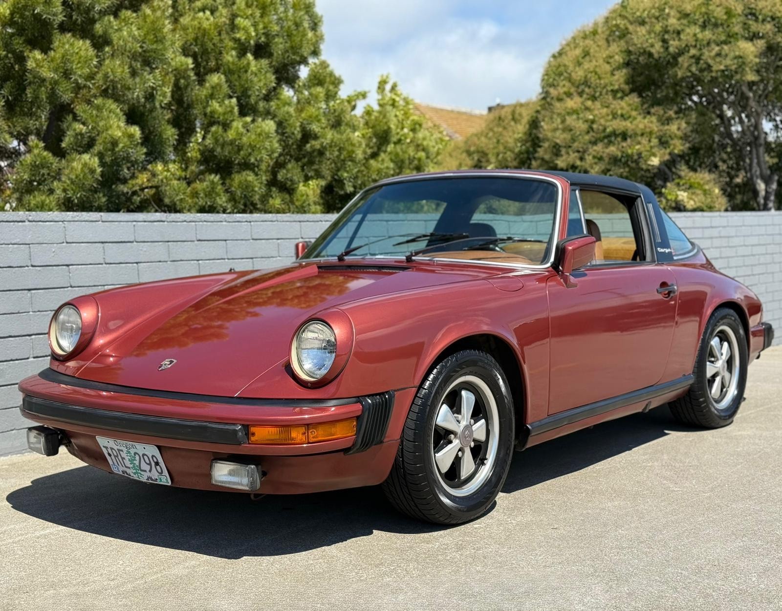 Porsche-911-1976-1