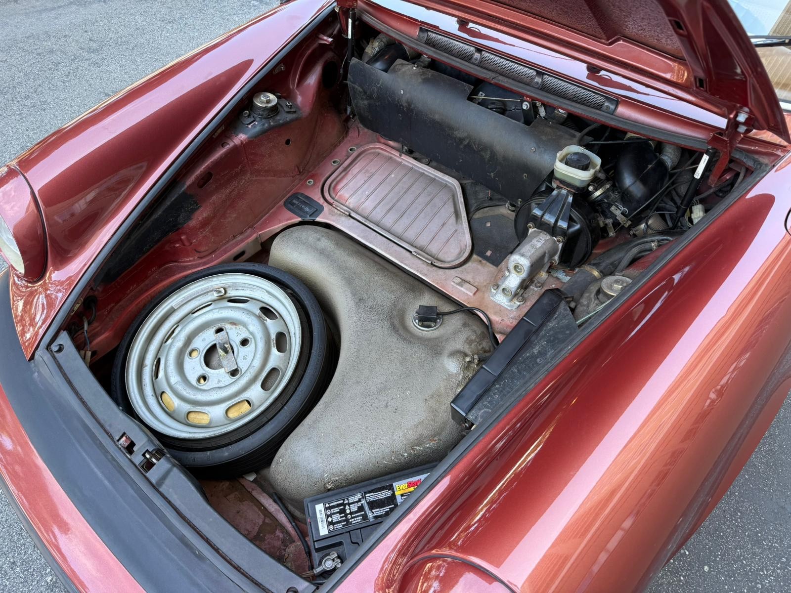 Porsche-911-1976-17