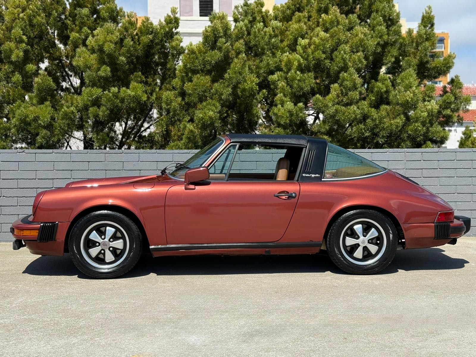 Porsche-911-1976-2