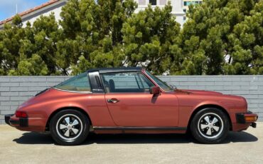 Porsche-911-1976-3