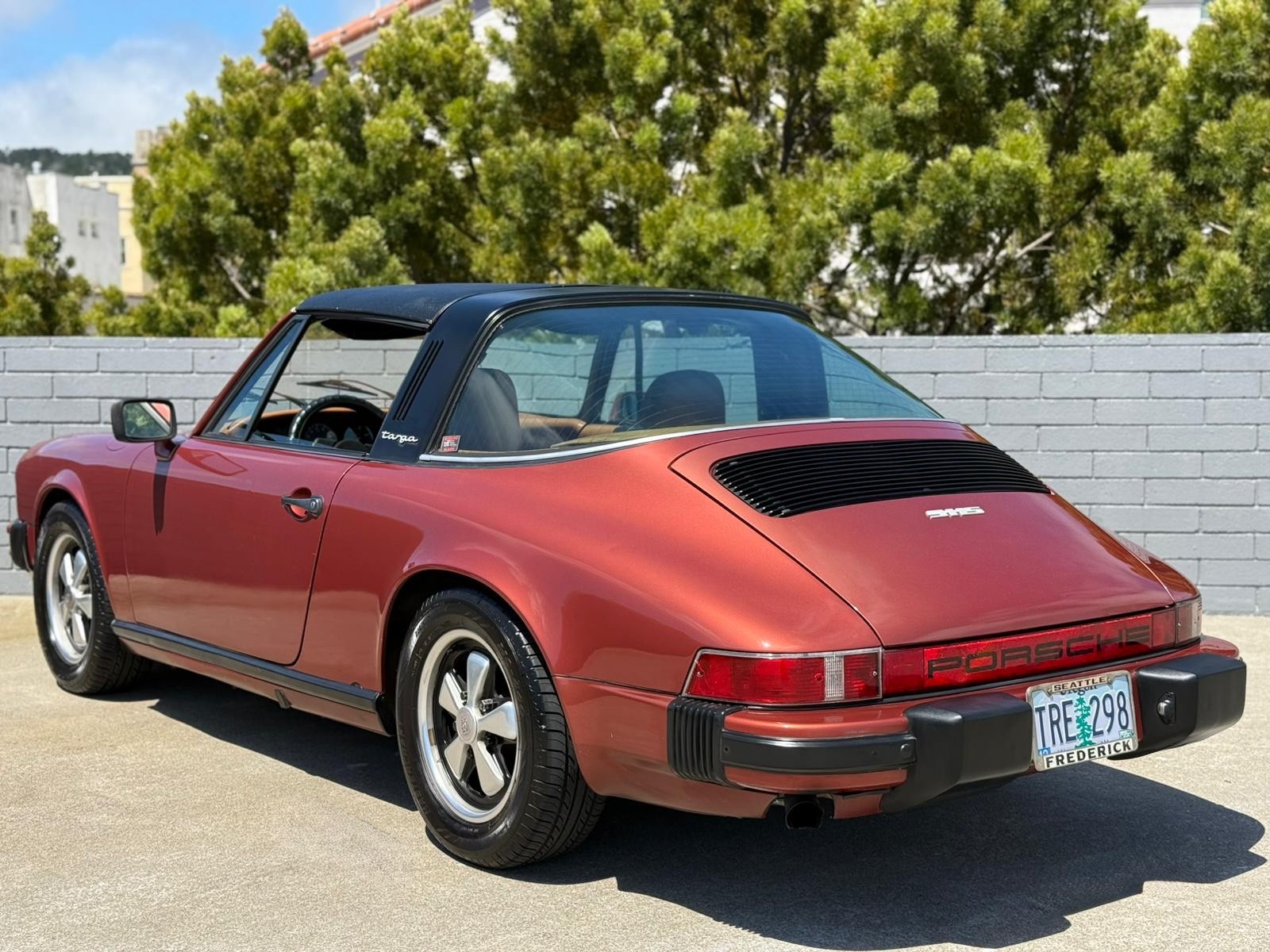 Porsche-911-1976-5