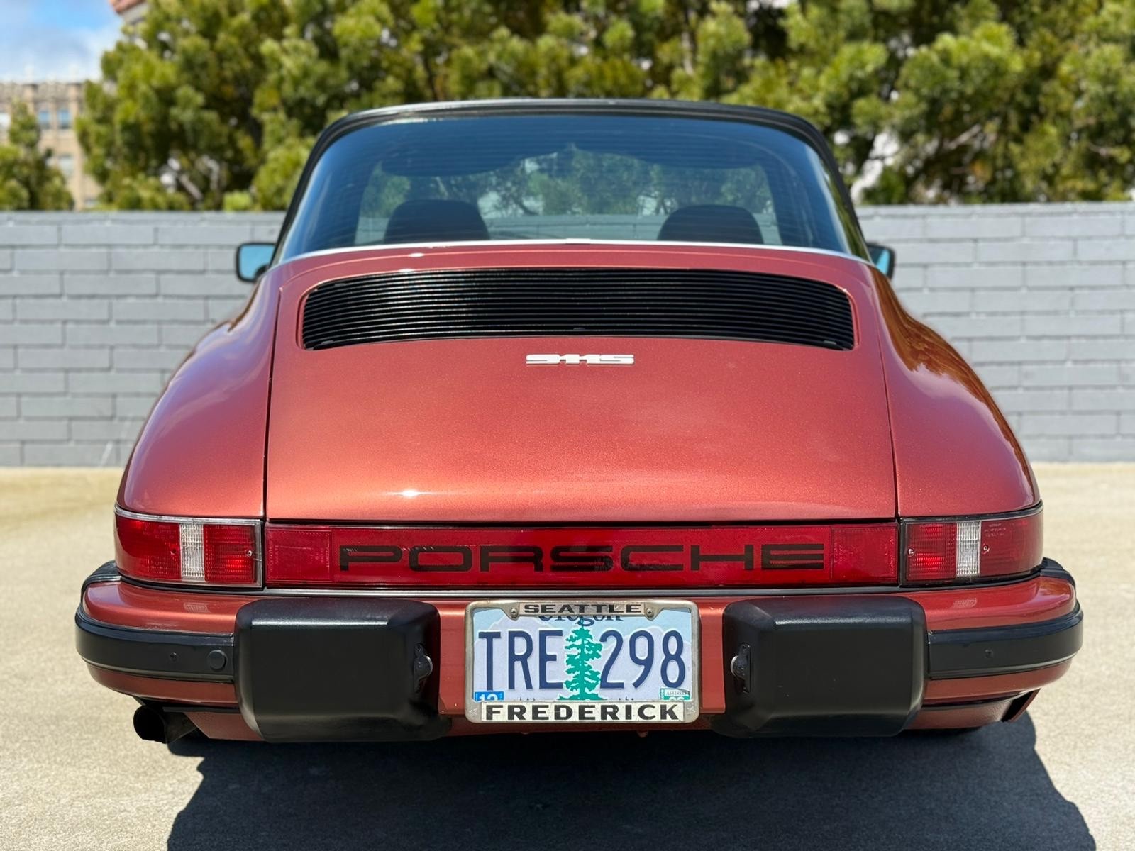 Porsche-911-1976-7