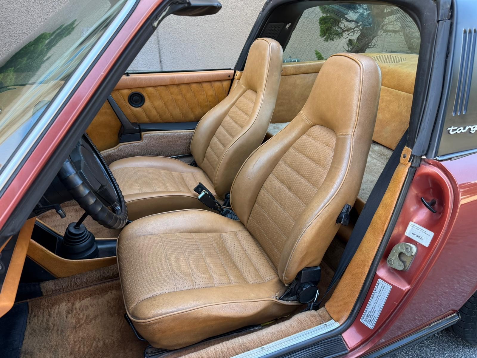 Porsche-911-1976-9