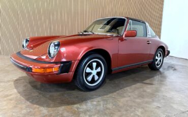 Porsche-911-1976-Classic-Car-1