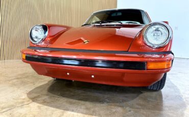 Porsche-911-1976-Classic-Car-14