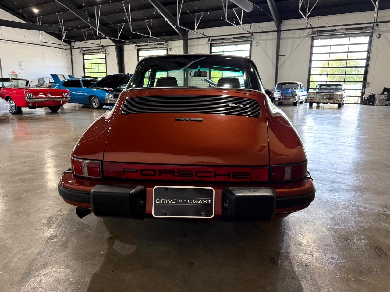 Porsche-911-1976-Classic-Car-15