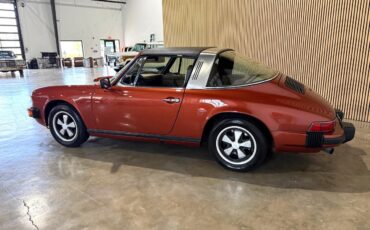 Porsche-911-1976-Classic-Car-18