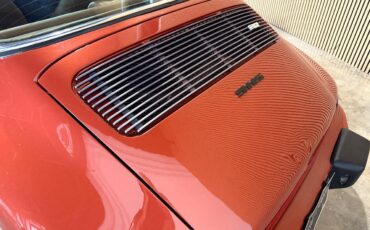Porsche-911-1976-Classic-Car-19