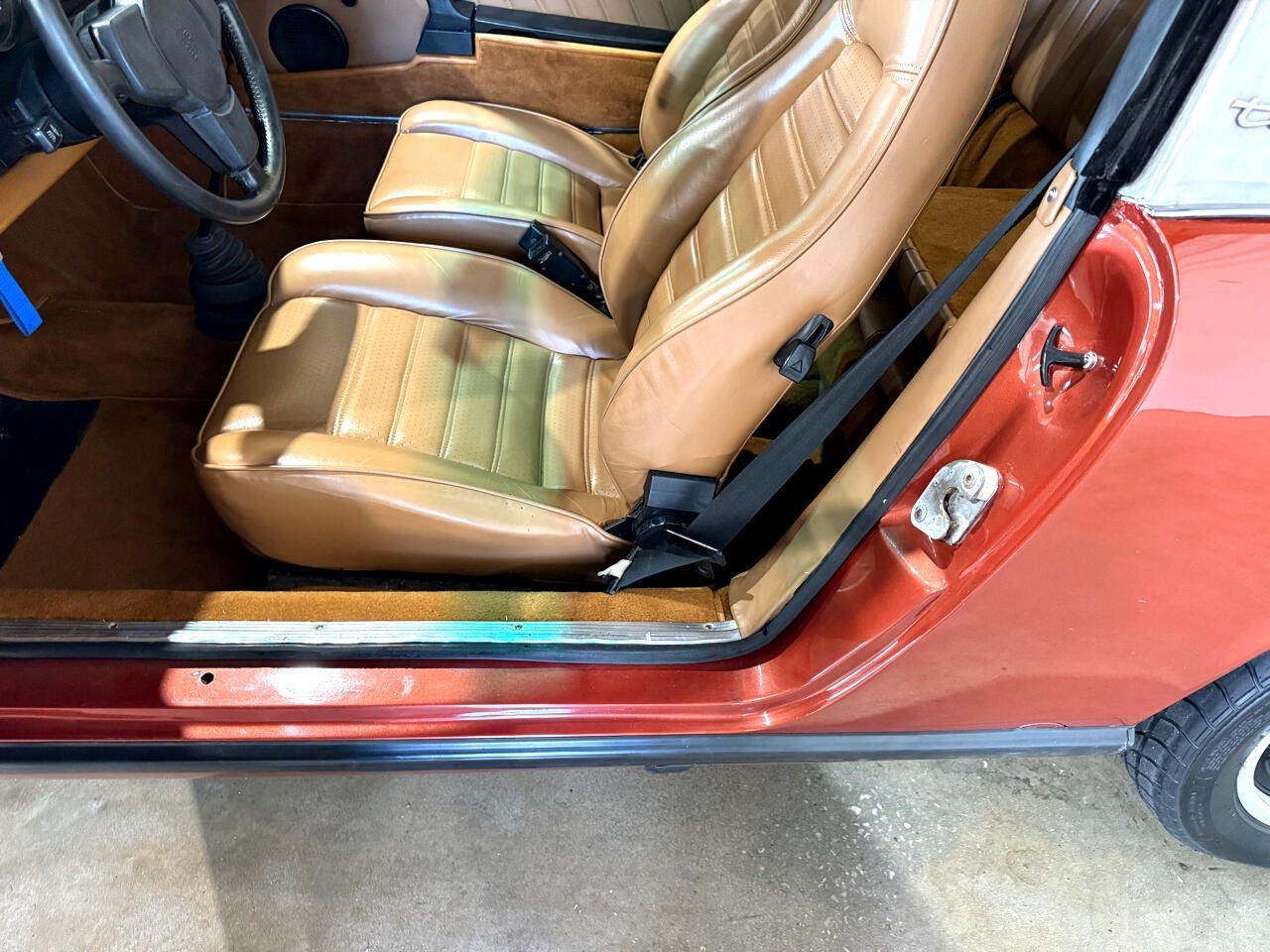 Porsche-911-1976-Classic-Car-21
