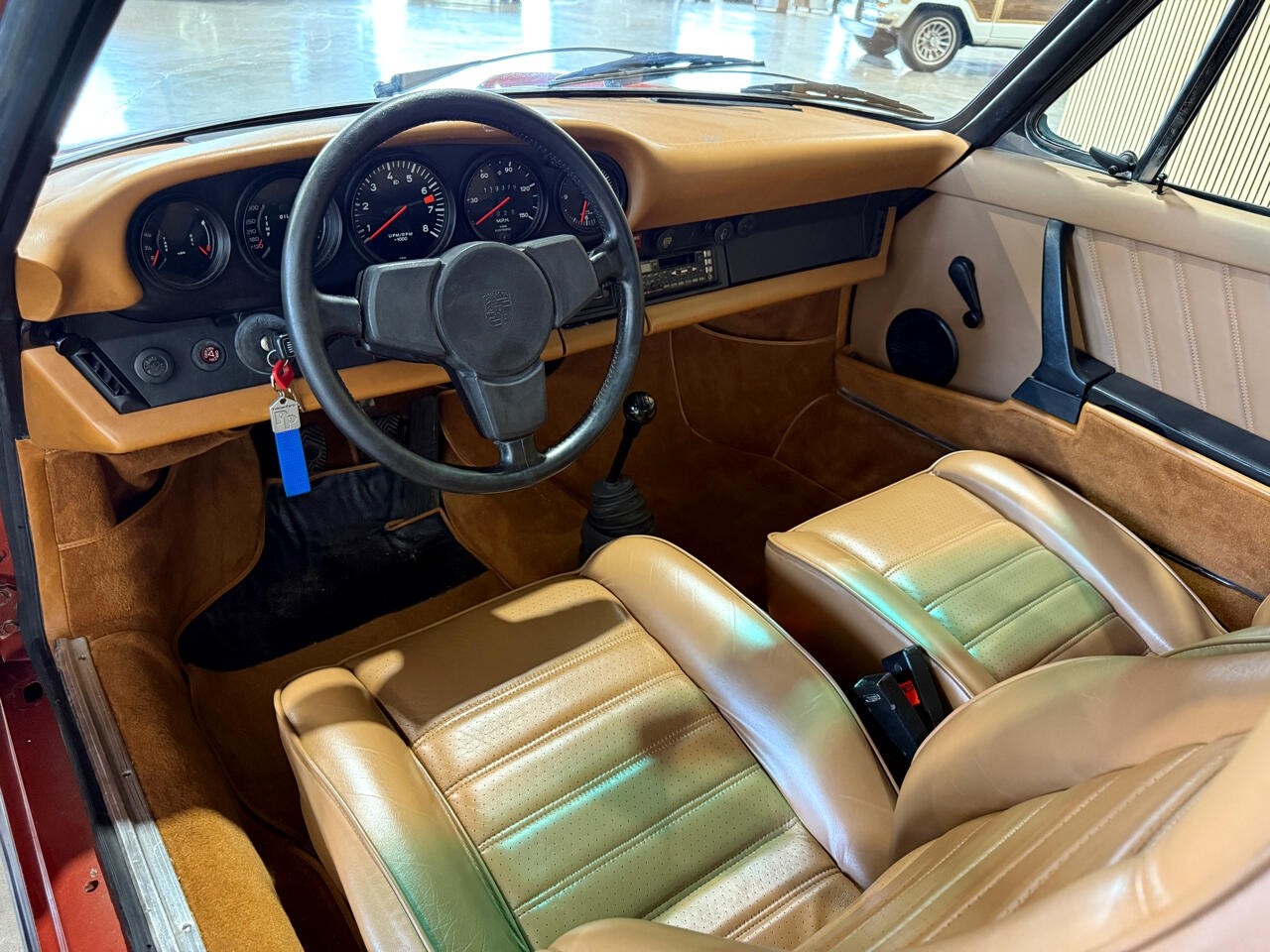 Porsche-911-1976-Classic-Car-28