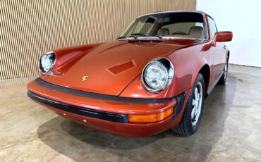 Porsche-911-1976-Classic-Car-3