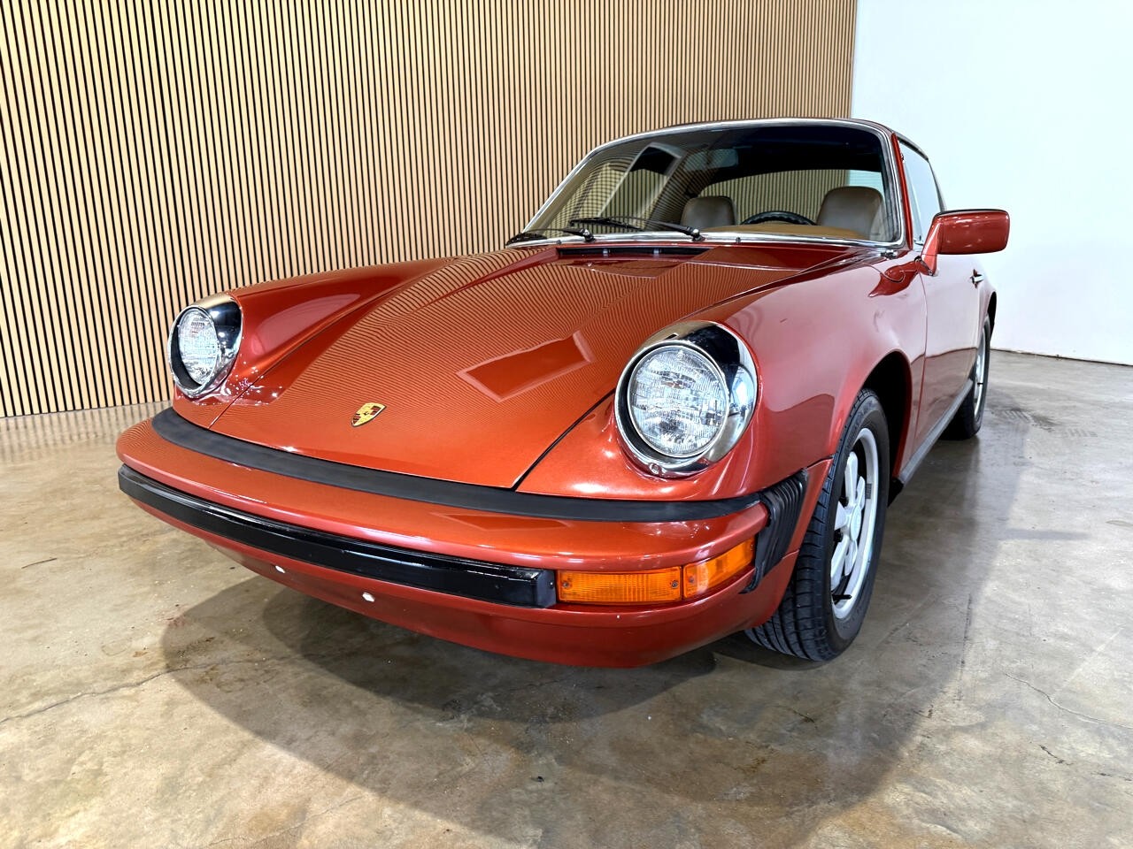 Porsche-911-1976-Classic-Car-3