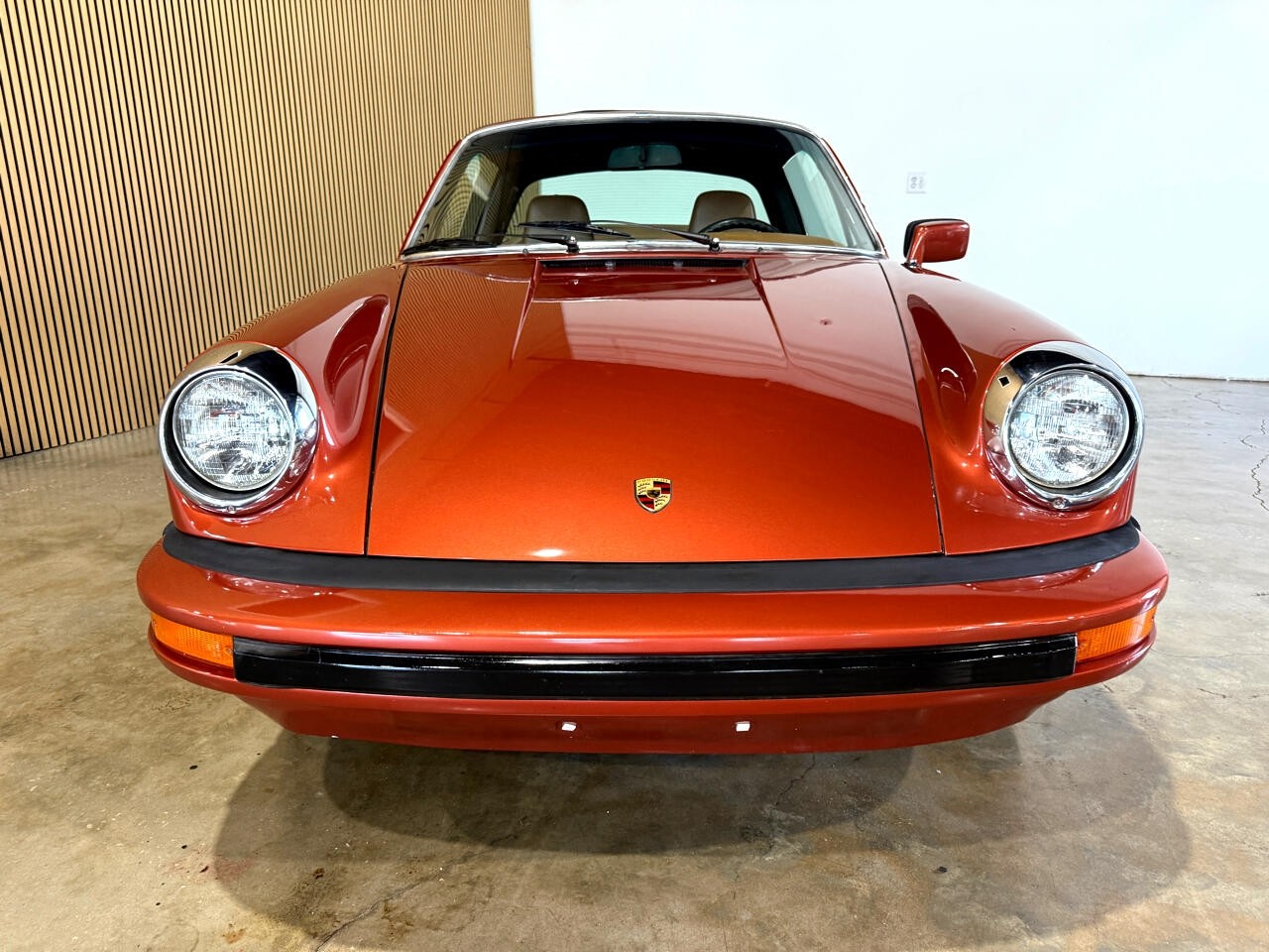 Porsche-911-1976-Classic-Car-4