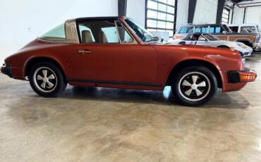Porsche-911-1976-Classic-Car-9