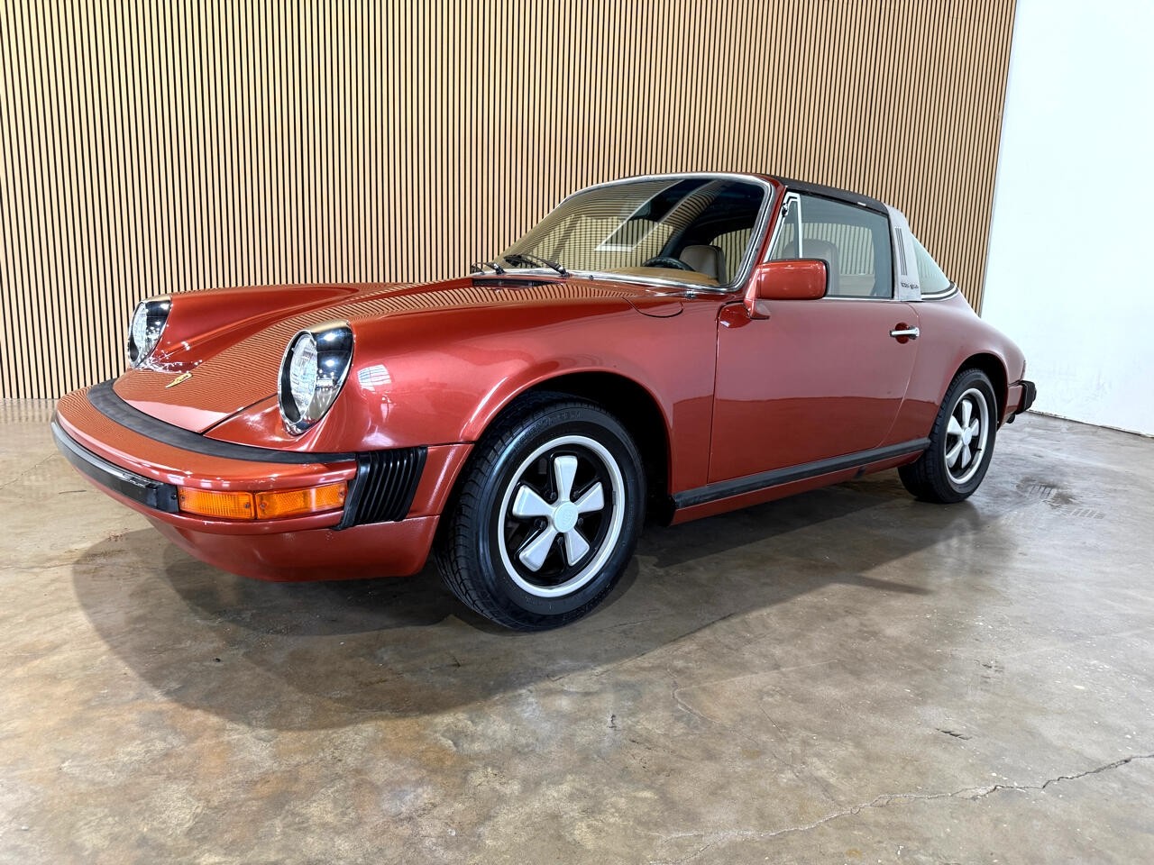 Porsche-911-1976-Classic-Car