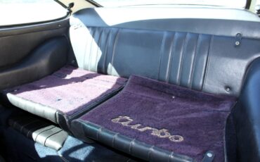 Porsche-911-1976-Coupe-12