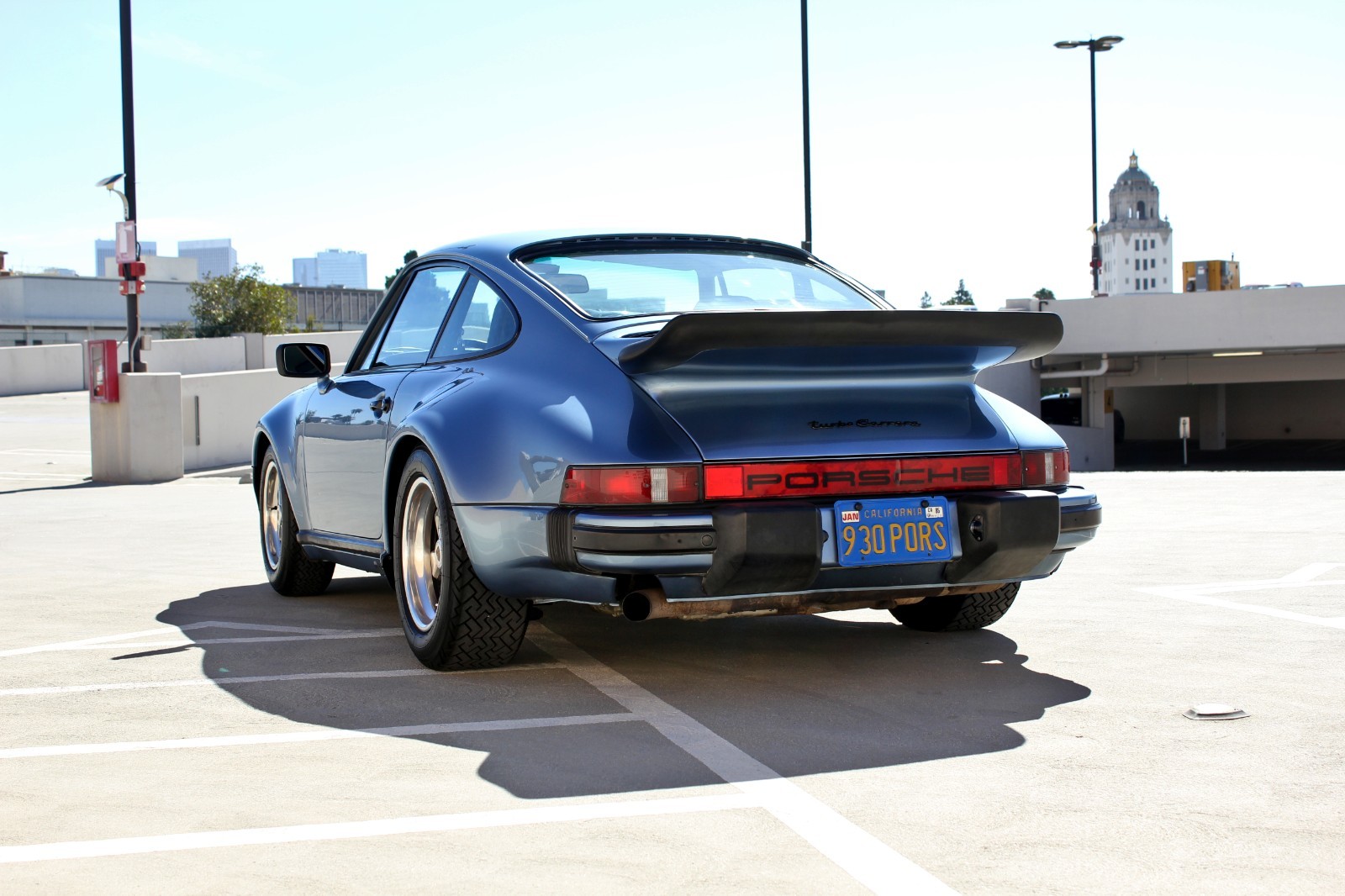 Porsche-911-1976-Coupe-7
