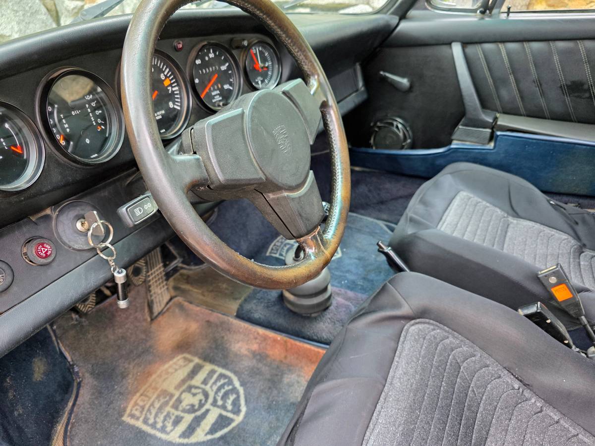 Porsche-911-1976-black-2