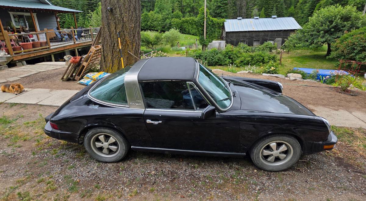 Porsche-911-1976-black-7