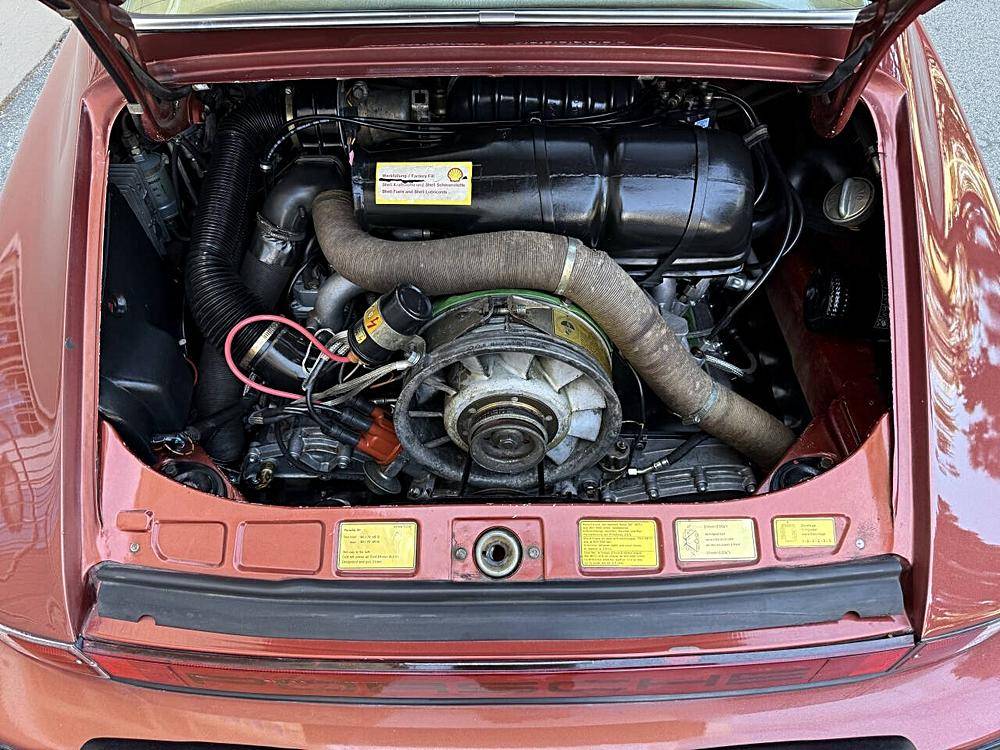 Porsche-911-1976-red-3
